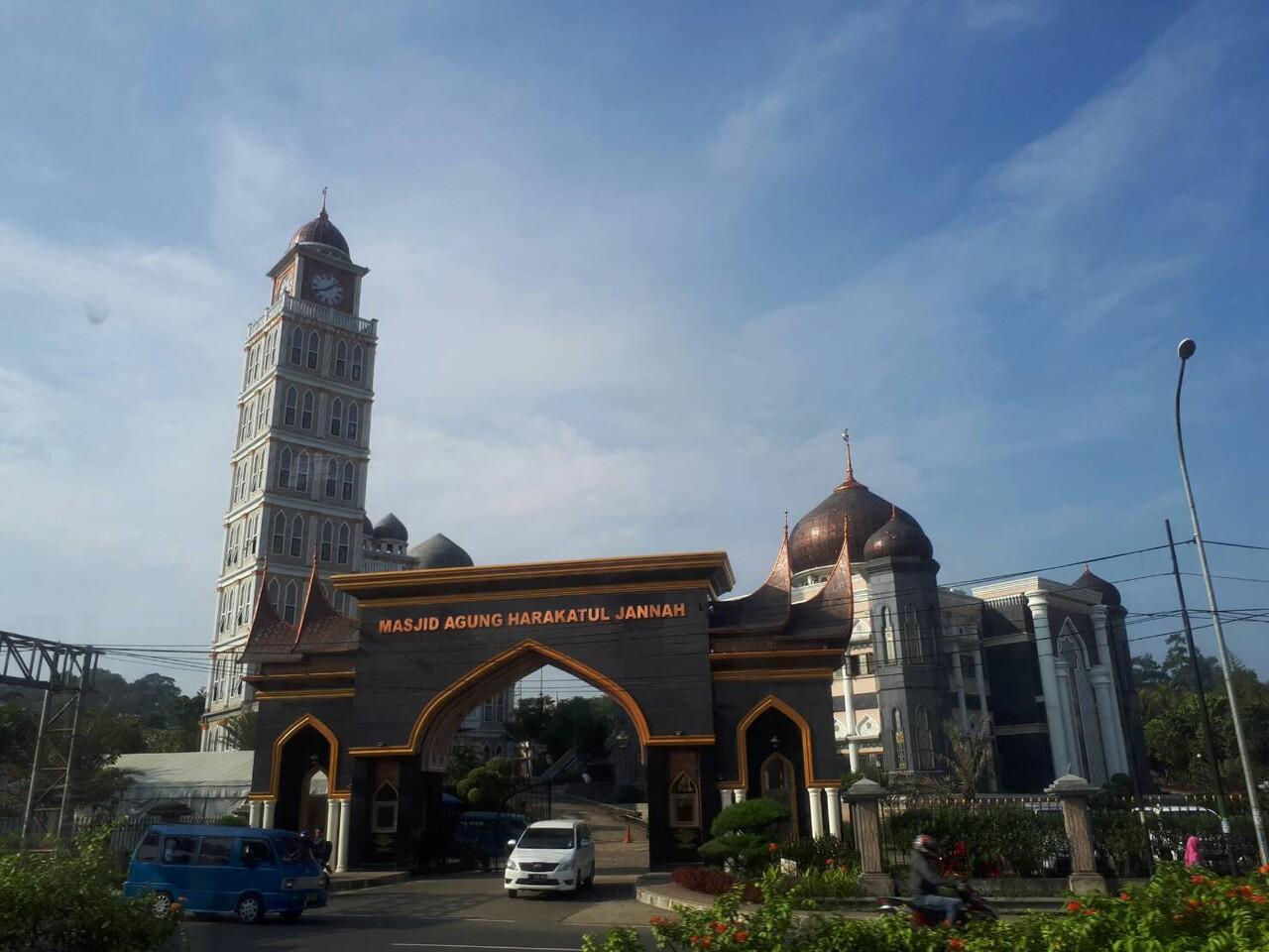 #BerbagiBerkah : Sahur on the Mount, Bukber on Basecamp