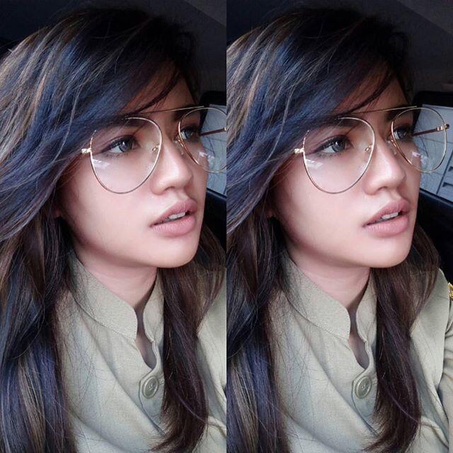 Banyak yang Bilang Mirip Olla Ramlan, Profesi Perempuan Ini Ternyata . . . .