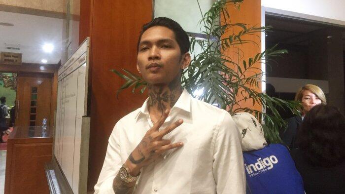 Mengapa Tato Wajah Ahok Ada di Tangan Kanan Young Lex, Bukan di Bagian Tubuh Lain?
