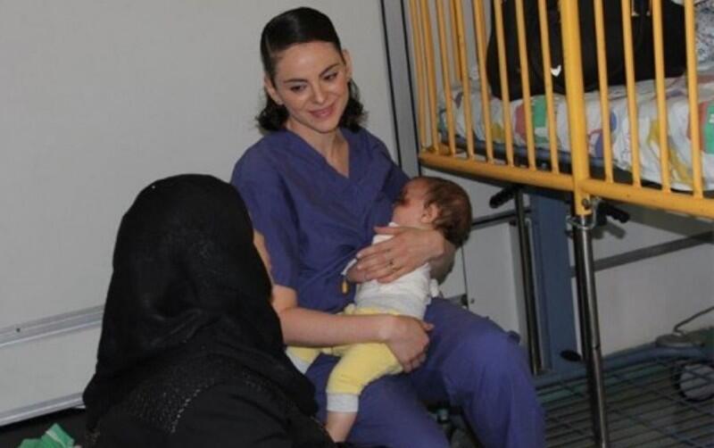 Ibu Koma, Perawat Yahudi Susui Bayi Palestina !