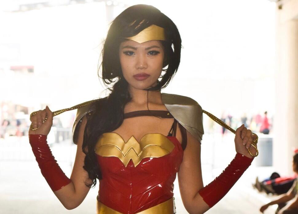 Begini cantiknya kalau cewek Asia cosplay jadi Wonder Woman