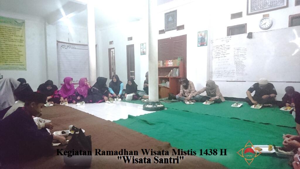 &#91;FR&#93; Berbagi kebahagian di Bulan Ramadhan &quot;Wisata Santri&quot; // @wisatamistis