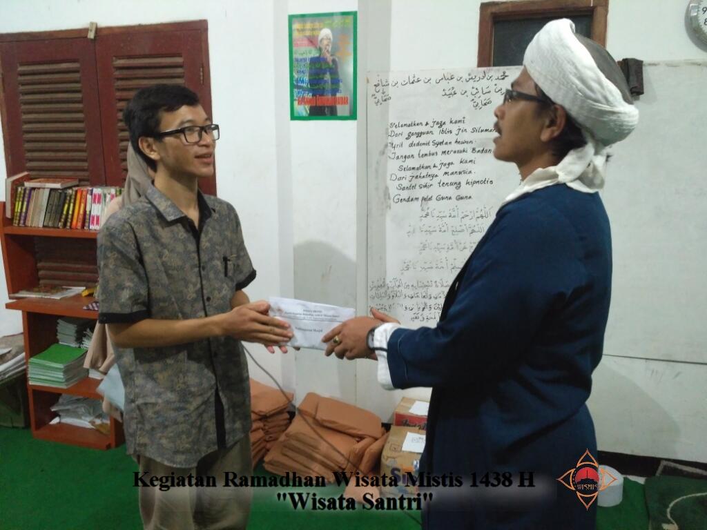 &#91;FR&#93; Berbagi kebahagian di Bulan Ramadhan &quot;Wisata Santri&quot; // @wisatamistis