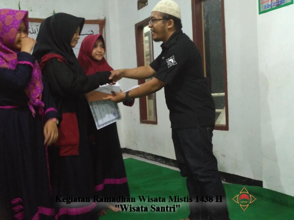 &#91;FR&#93; Berbagi kebahagian di Bulan Ramadhan &quot;Wisata Santri&quot; // @wisatamistis