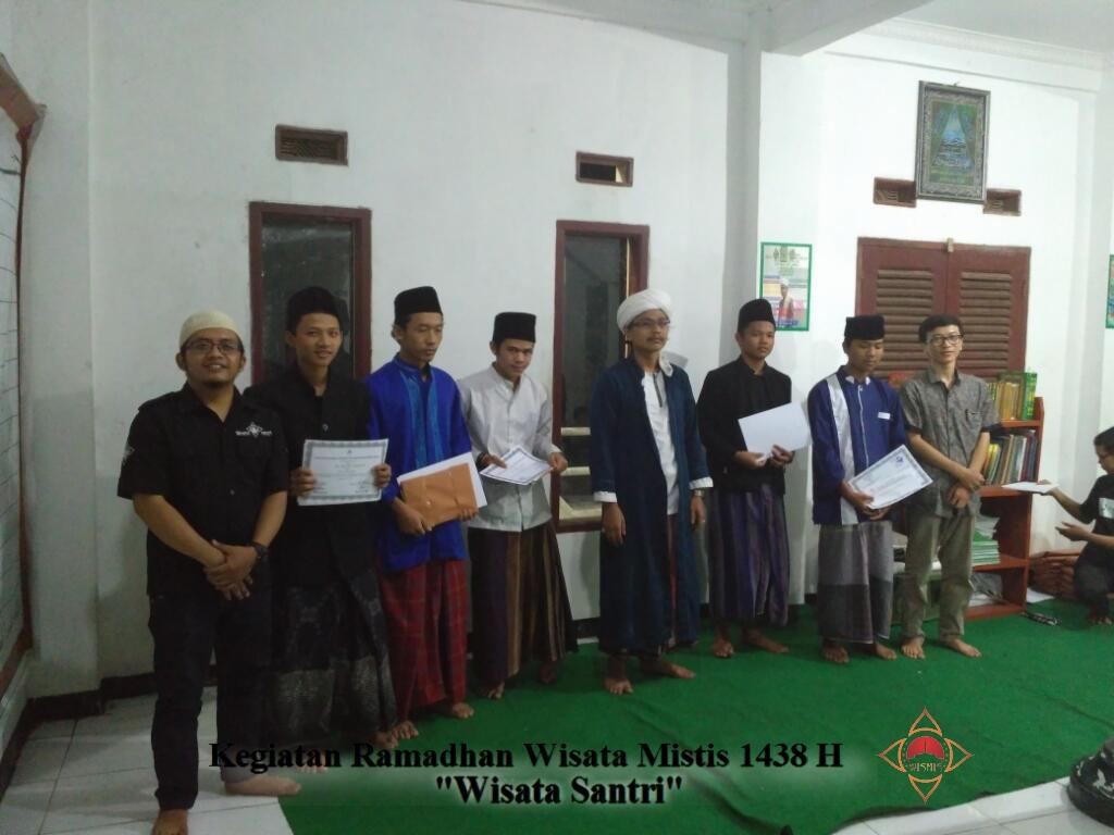 &#91;FR&#93; Berbagi kebahagian di Bulan Ramadhan &quot;Wisata Santri&quot; // @wisatamistis