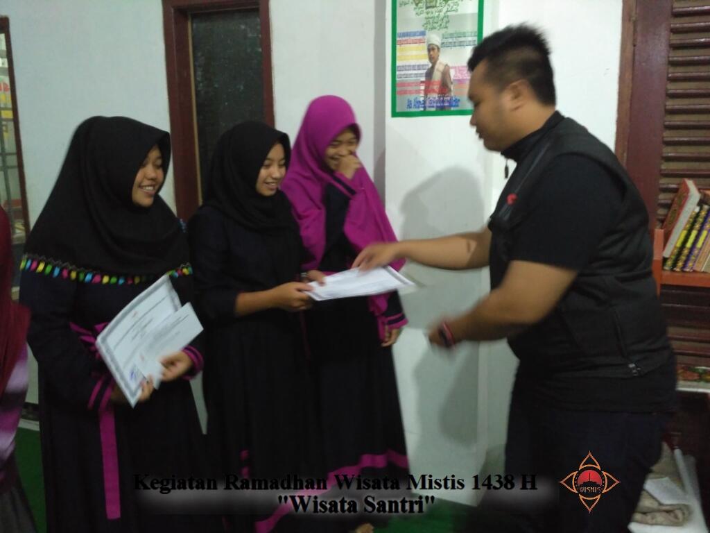 &#91;FR&#93; Berbagi kebahagian di Bulan Ramadhan &quot;Wisata Santri&quot; // @wisatamistis