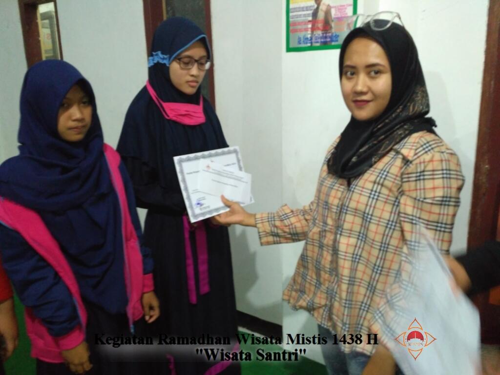 &#91;FR&#93; Berbagi kebahagian di Bulan Ramadhan &quot;Wisata Santri&quot; // @wisatamistis
