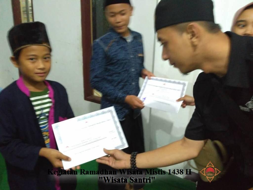 &#91;FR&#93; Berbagi kebahagian di Bulan Ramadhan &quot;Wisata Santri&quot; // @wisatamistis