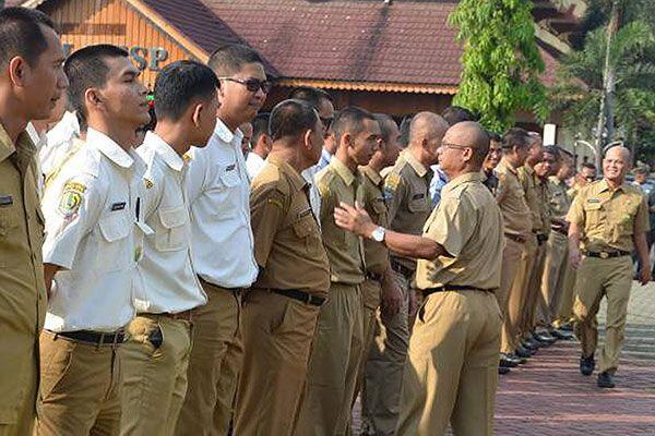 Wali Kota Bekasi Desak Pegawai Botak tanpa Pengecualian