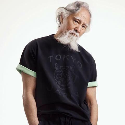 Cadas! Kakek 80 Tahun Ini Jadi Model Paling Hot