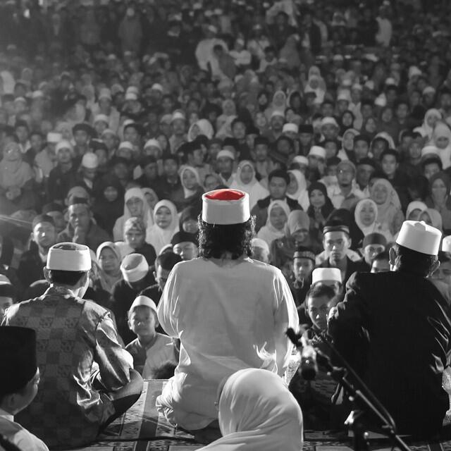 Ber-Islam ala Cak Nun