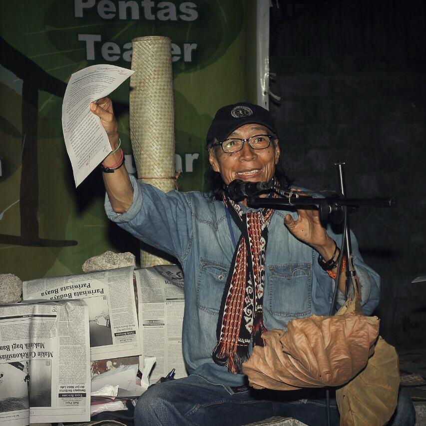 Ber-Islam ala Cak Nun
