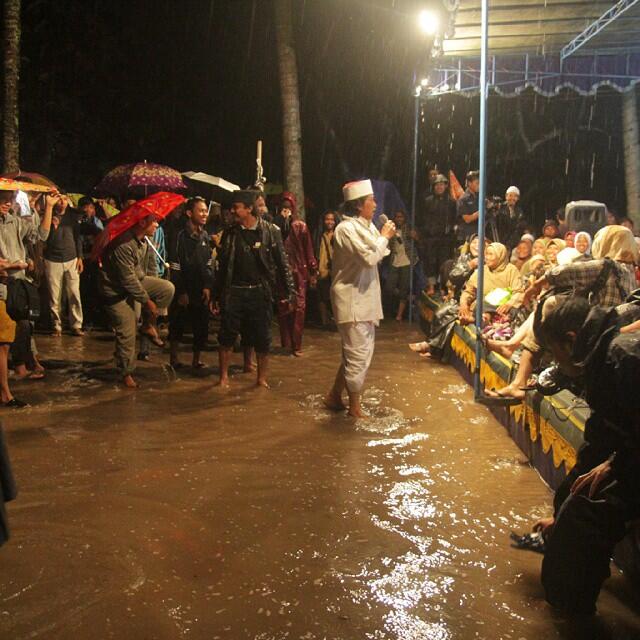 Ber-Islam ala Cak Nun