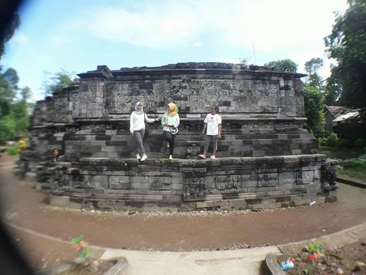 WISATA TERPOPULER DI KAMPUNG INGGRIS PARE