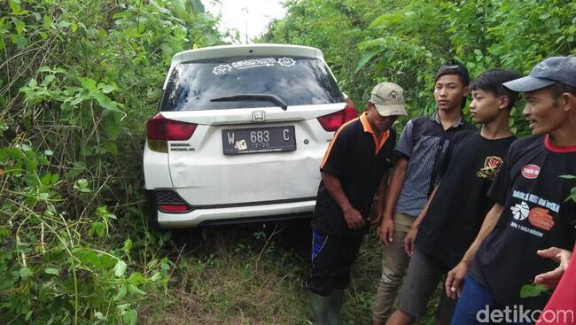 Misterius, Mobilio Terparkir di Tengah Hutan Selama 3 Hari