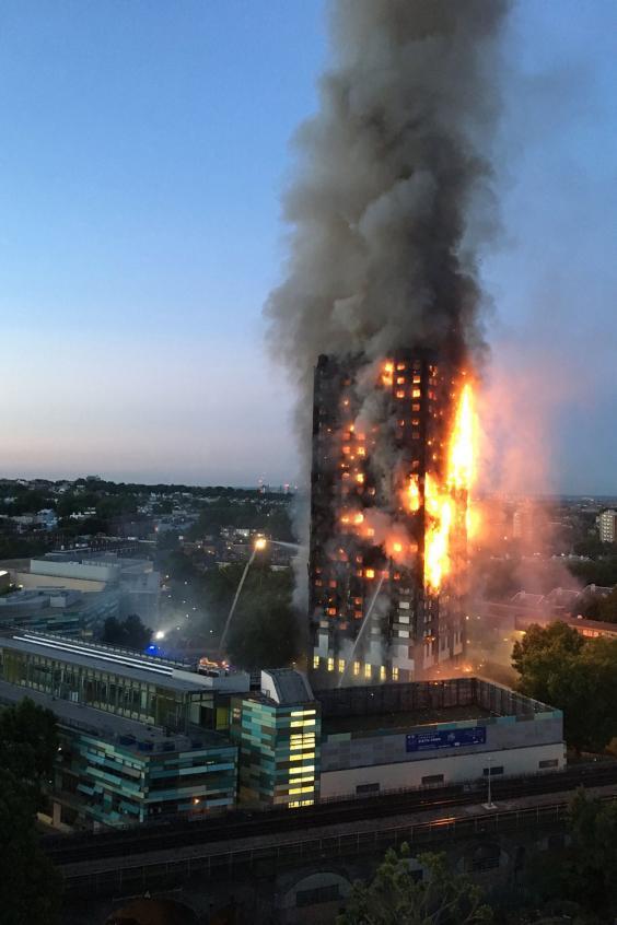Apartemen London Terbakar Habis