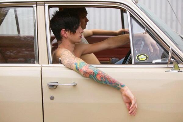 7 Aturan Unik Berkendara Yang Harus Agan Ketahui Sebelum Road Trip!