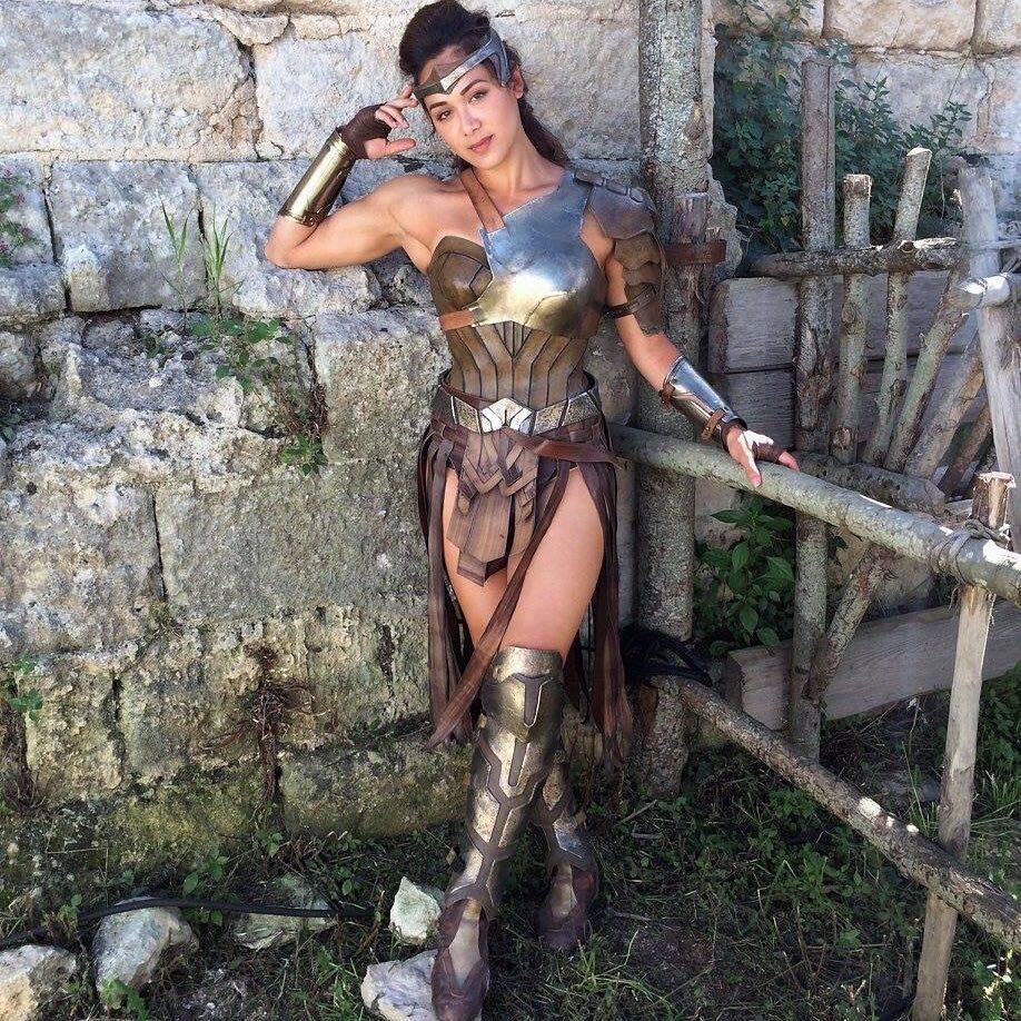 Kenalin Samantha Jo, teman Dekat Gal Gadot di Film Wonder Woman