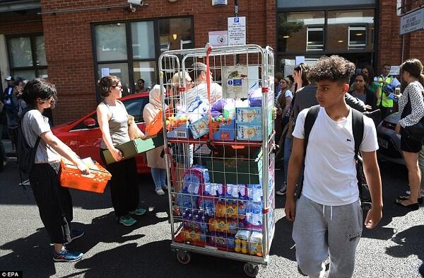 (FOTO) Kebakaran Hebat Melanda Apartemen di London