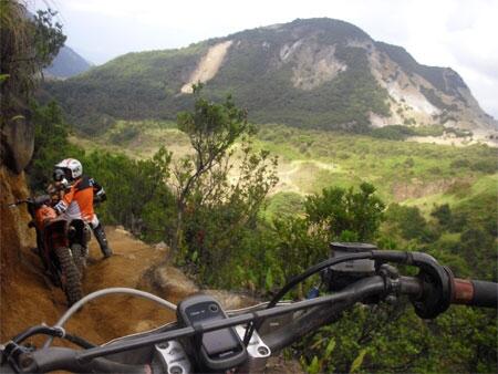 Ini Lho Gan 3 Tempat di Indonesia yang Asik untuk Ngetrail