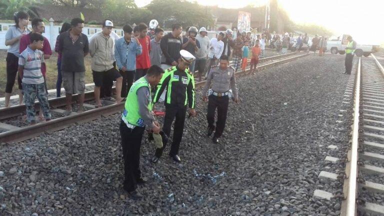 Terobos Palang Pintu, 5 Orang Tewas Tersambar Kereta Api di Kendal Jateng