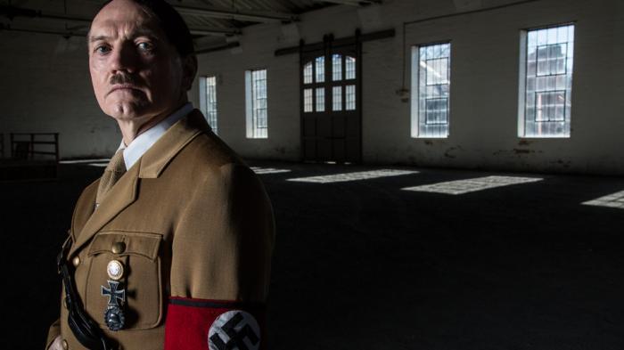 11 Fakta Berikut Ini Menggugurkan Sisi Kejam Adolf Hitler
