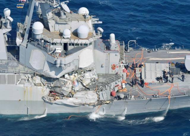 Memalukan Kapal Perang Amerika yang Punya Teknologi Canggih Remuk
