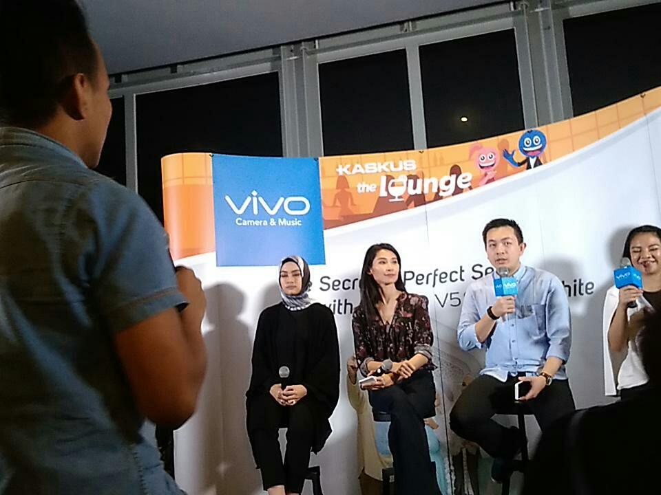 &#91;Field Report&#93; Perfect Time Perfect Place Perfect Selfie with Vivo V5s Pure White