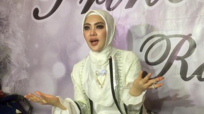 Syahrini Ungkap Kisah Soal Kandasnya Hubungan Asmara Lantaran Beda Agama
