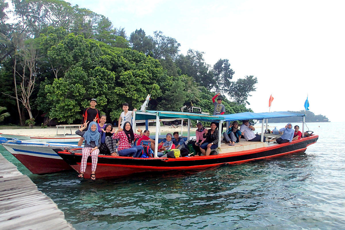 Trip Wisata Murah Pulau Harapan, Laut Birunya Jakarta