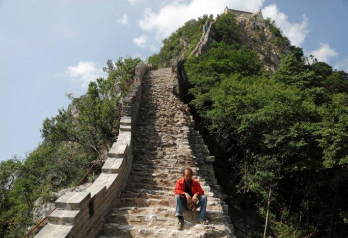 Gigih! Perjuangan Pekerja Lestarikan Sejarah Tembok Besar China
