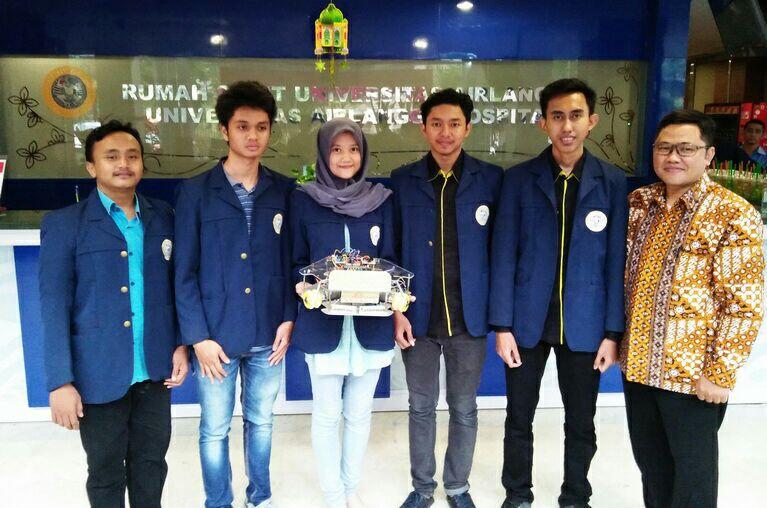 Mahasiswa UNAIR Bikin Robot Pintar Pensteril Bakteri Penyebab Infeksi di RS