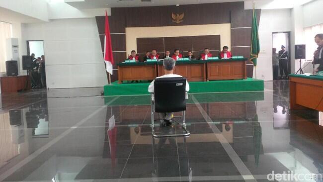 Buni Yani Sampaikan 9 Poin Eksepsi