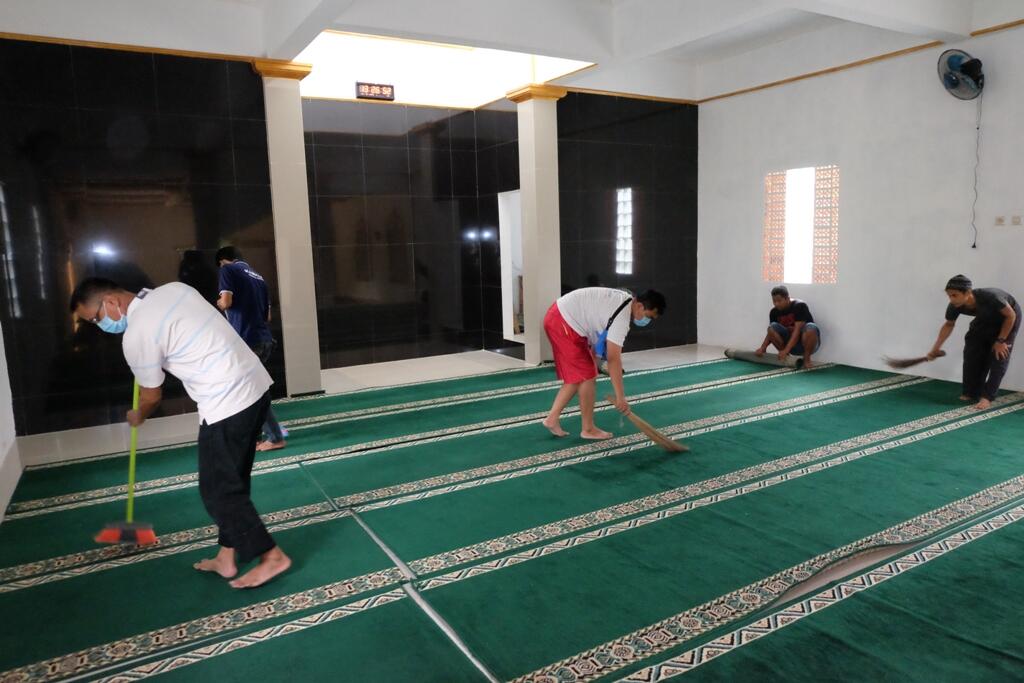&#91;FR&#93; Aksi Bersih bersih Masjid Kaskus Reg. Bogor Bersama Smartfren