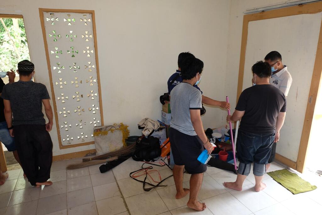&#91;FR&#93; Aksi Bersih bersih Masjid Kaskus Reg. Bogor Bersama Smartfren