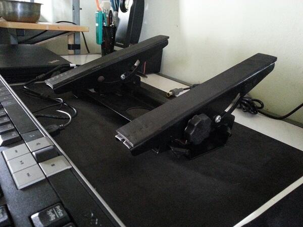 LAPTOP STAND RUGGED VERSI KERE HORE
