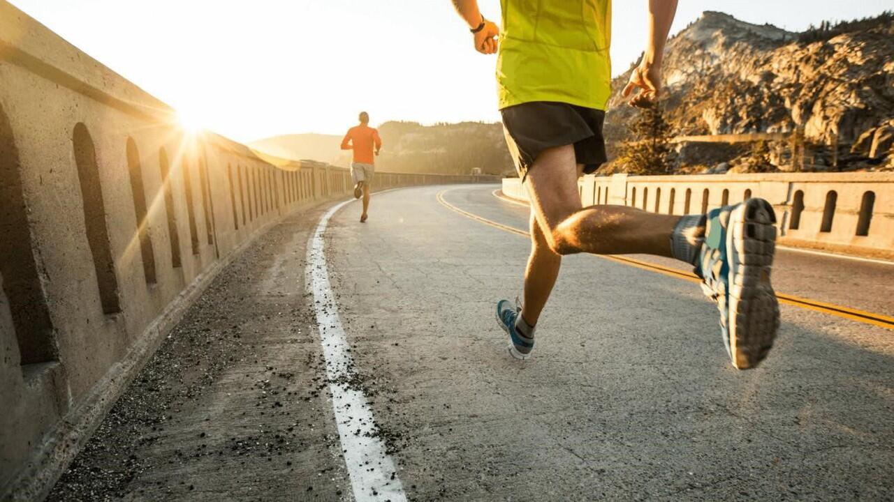 CARA MEMILIH SEPATU UNTUK KAMU PENGGEMAR JOGGING KASKUS