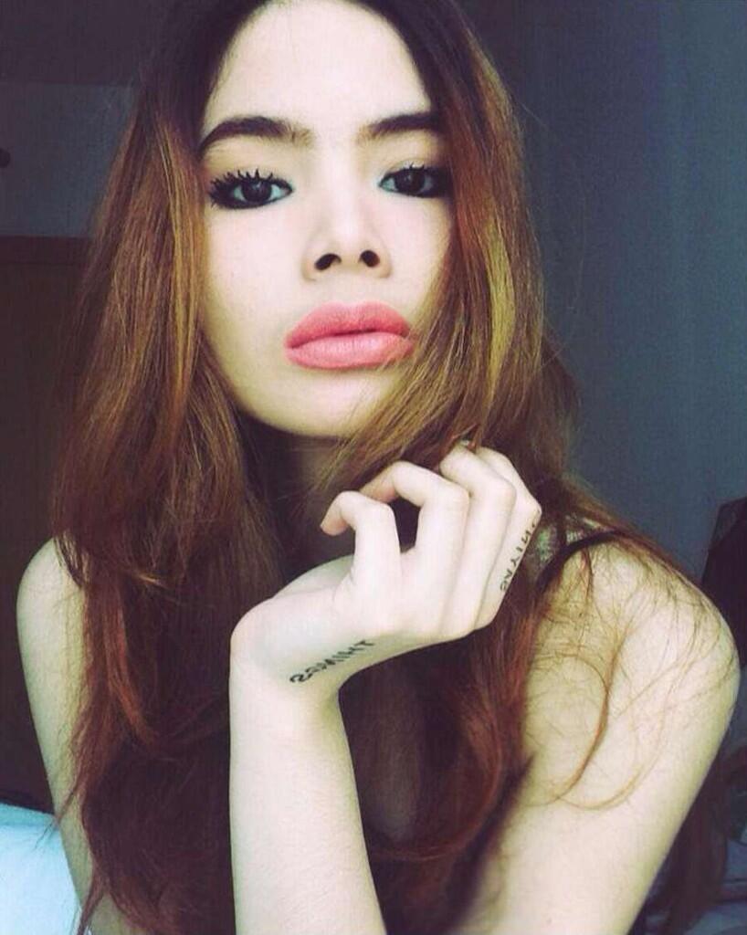 Khadijah Shyalimar, Cucu Adam Malik yang Seksi dan Cantik Bukan Main