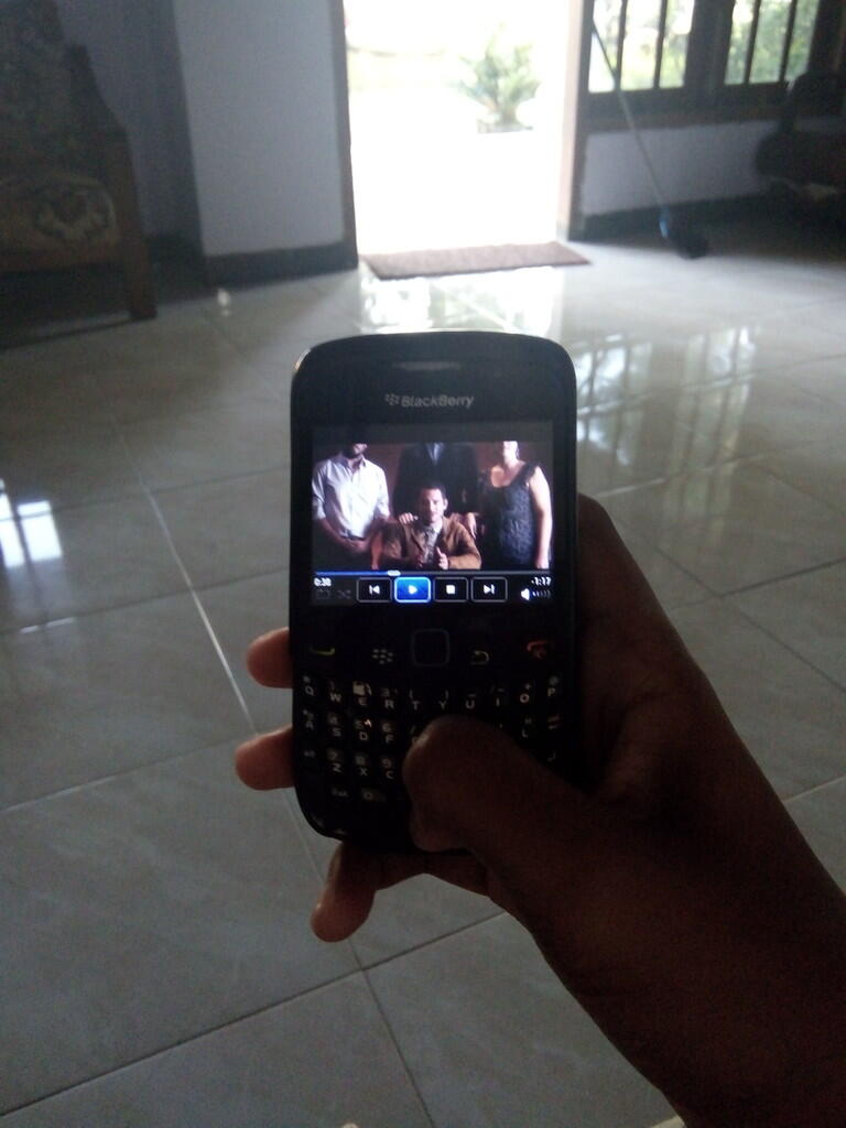 &#91;EVENT COC&#93;&#91;FEATURED PHONE&#93;'Lengkungan' Distorsi Memori dengan Curve 9300-ku