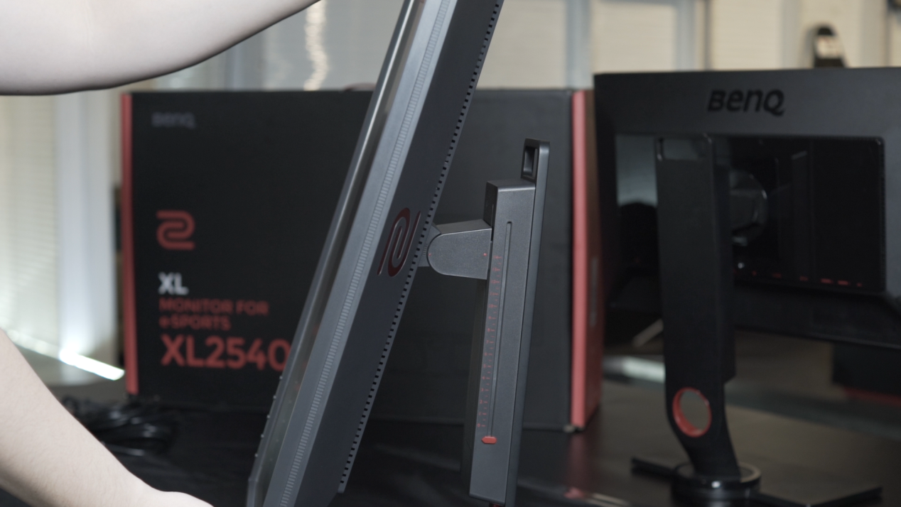 &#91;UNBOXING&#93; BenQ ZOWIE XL2540 240Hz eSports Gaming Monitor