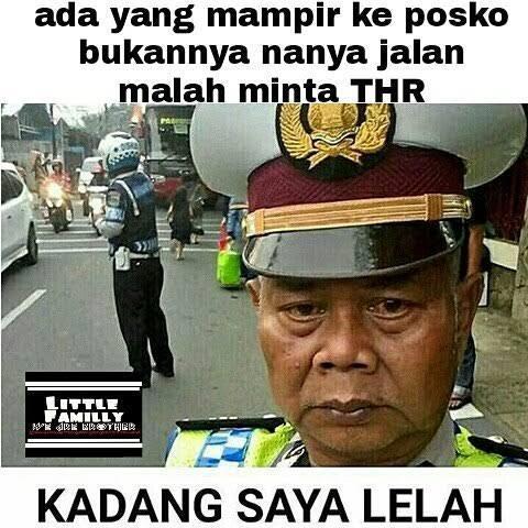 Polisi ini Mendadak Viral & Jadi Meme Mudik dengan Tagar #kadangsayalelah