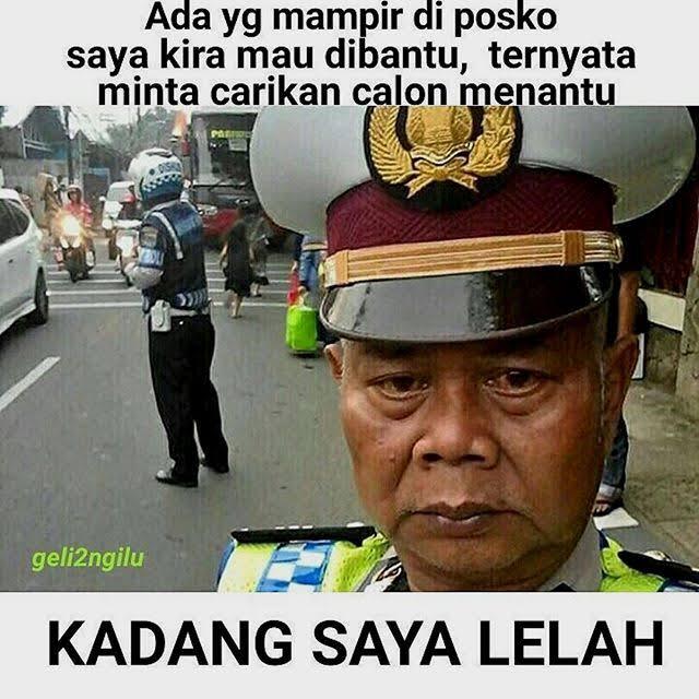 Polisi ini Mendadak Viral & Jadi Meme Mudik dengan Tagar #kadangsayalelah