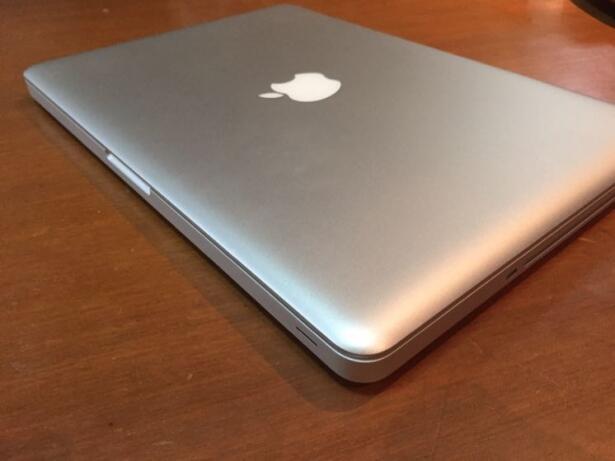 Macbook Pro 13&quot; Like New Japanese Keyboard Rare