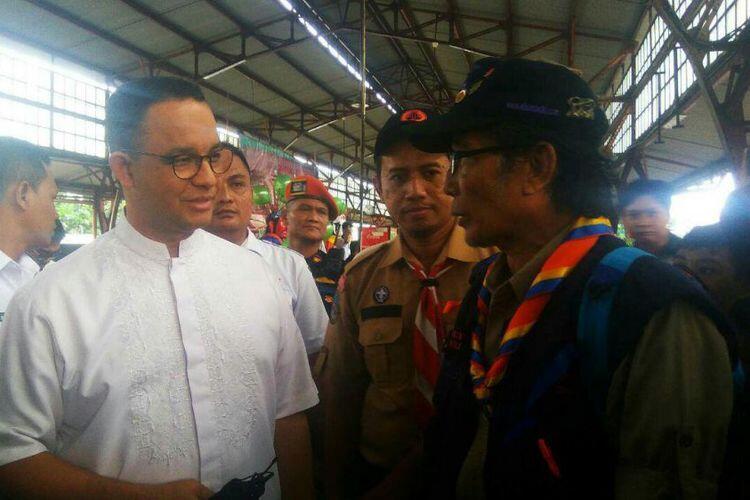 &quot;Pak Anies yang Ramah Dong Sapa Warganya....&quot;