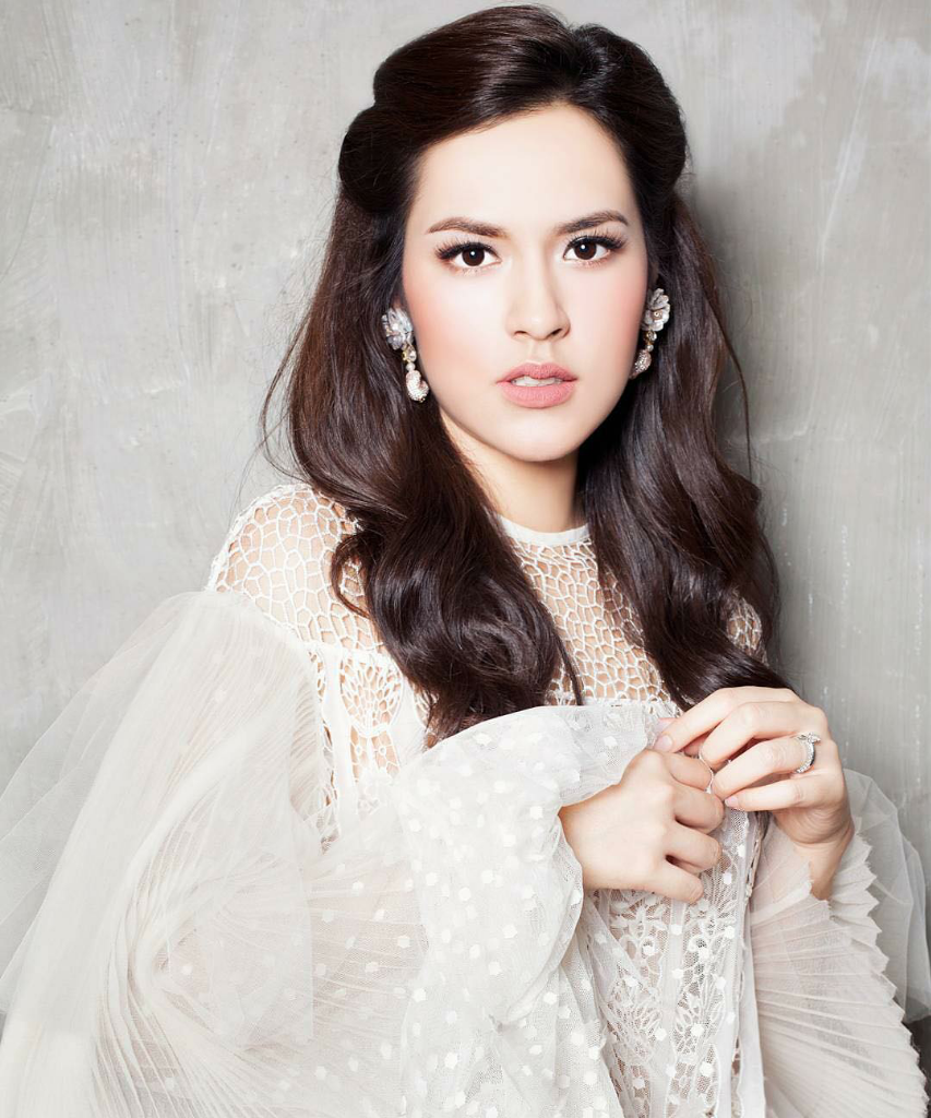 Wanita Ini Mirip dengan Raisa. Kalau menurut agan, mirip atau nggak?