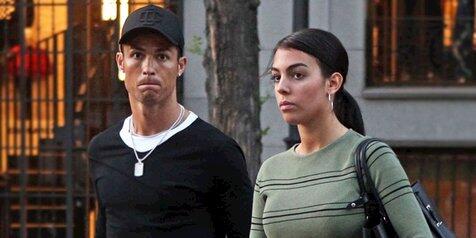 Pacar Cristiano Ronaldo Hamil 5 Bulan? &#91;PICT&#93;