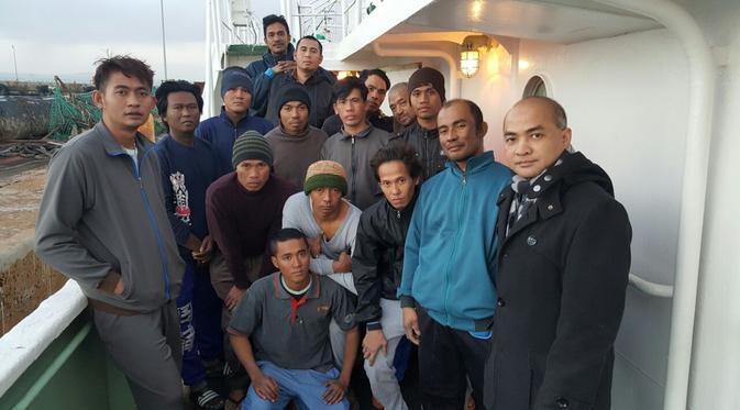 Kemlu Tangani 3 WNI yang Tersapu Badai di Samudera Atlantik