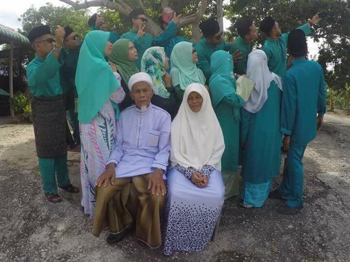 7 Gaya foto keluarga pas lebaran #antiMainstream
