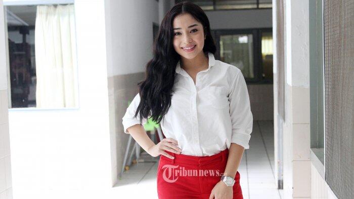 Nikita Willy Tak Pernah Dewasa di Mata Orangtuanya