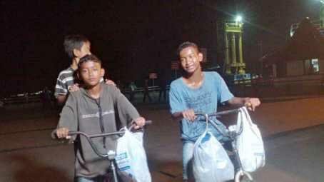 Kisah 3 Bocah Pergi Pulang Ogan Ilir-Jakarta untuk Jenguk Nenek dan Ibunda.